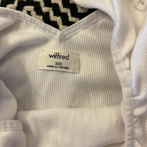 Aritzia Wilfred White Ruffled Bodysuit - Picture 5 of 7